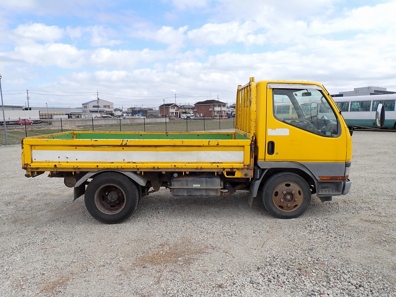 MITSUBISHI Canter