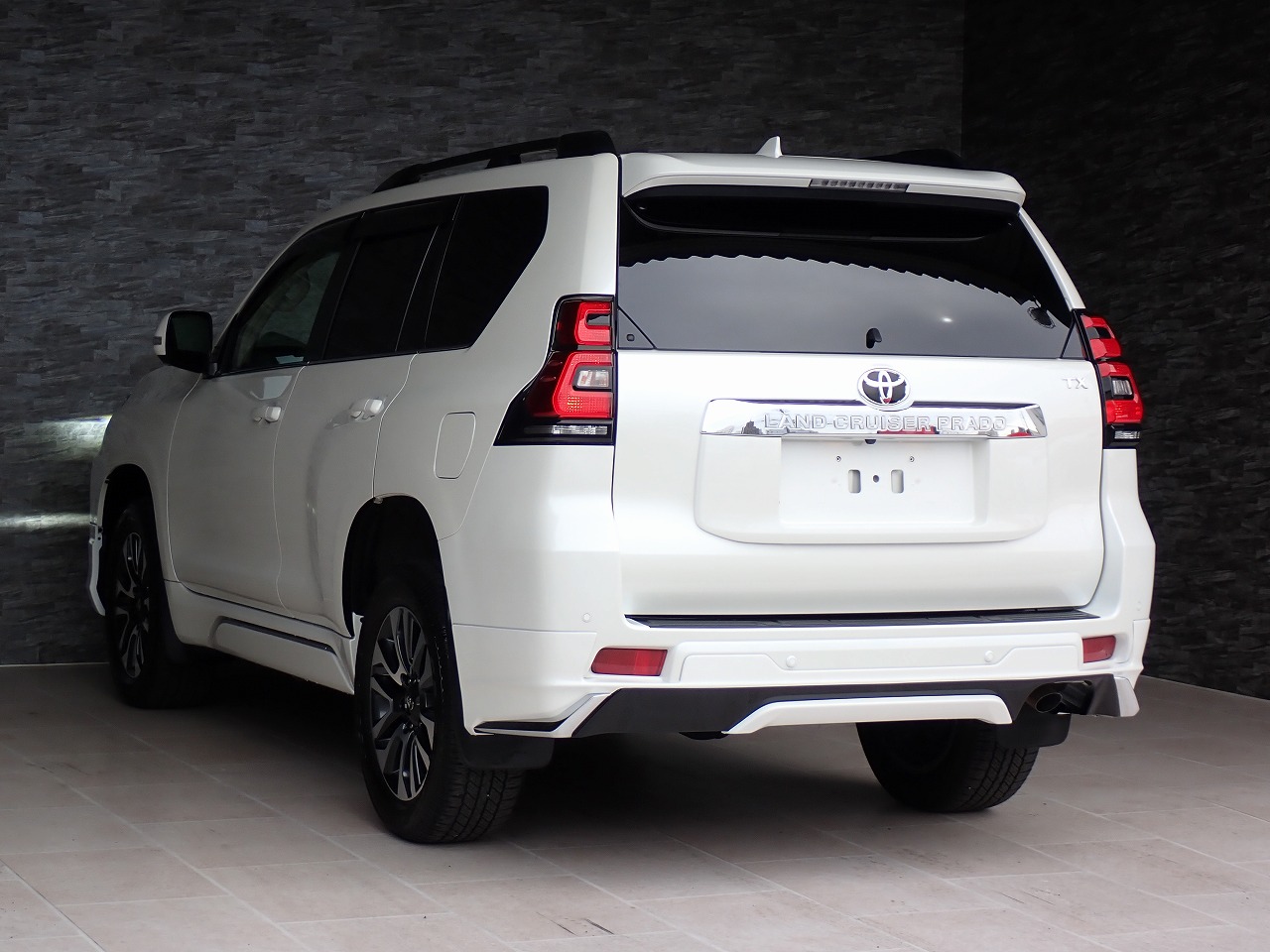 TOYOTA Land Cruiser Prado