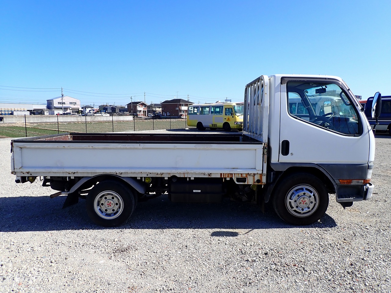 MITSUBISHI Canter