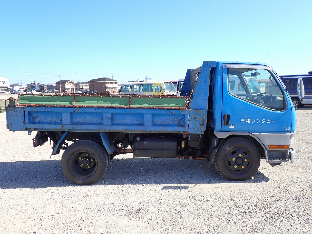 MITSUBISHI Canter