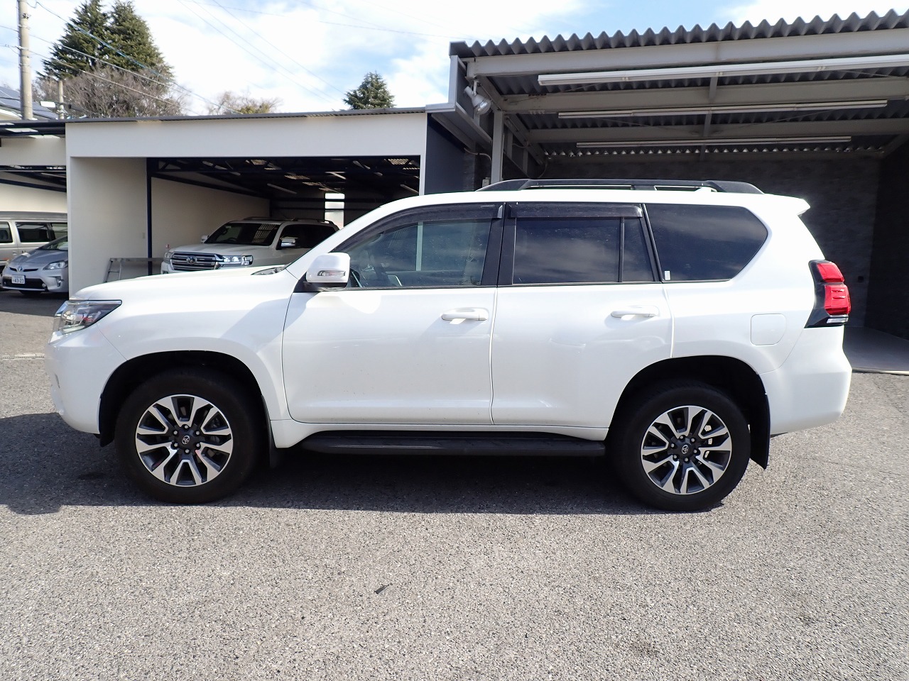 TOYOTA Land Cruiser Prado