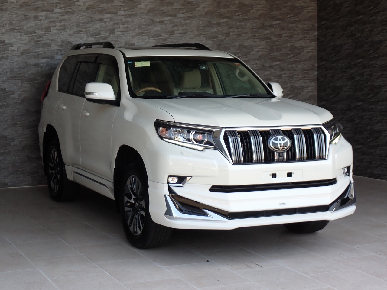 TOYOTA Land Cruiser Prado