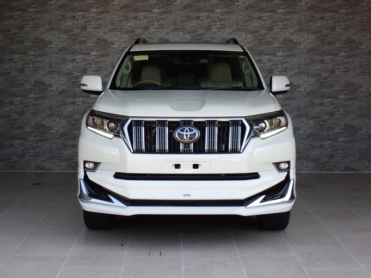 TOYOTA Land Cruiser Prado