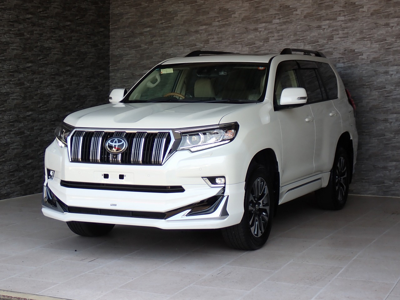 TOYOTA Land Cruiser Prado