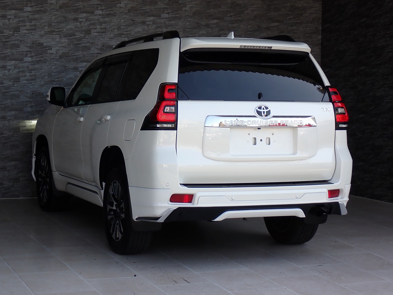 TOYOTA Land Cruiser Prado