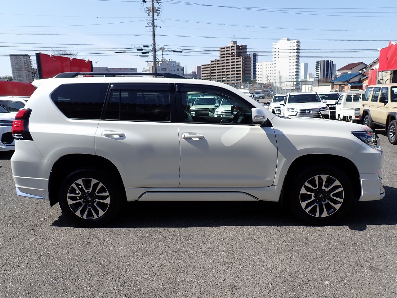 TOYOTA Land Cruiser Prado