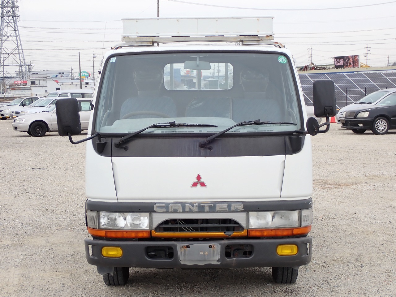 MITSUBISHI Canter
