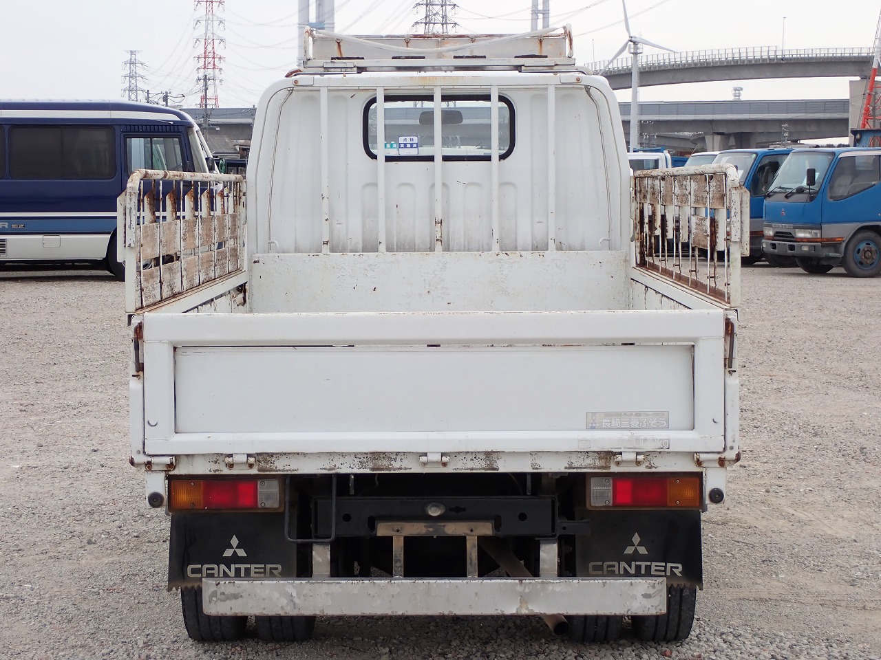 MITSUBISHI Canter