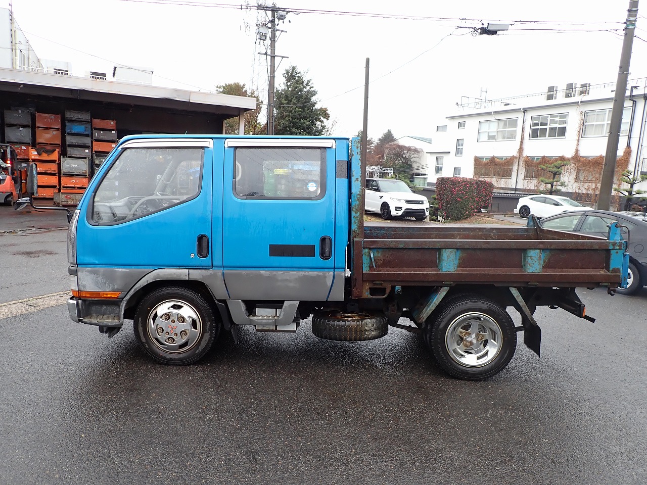 MITSUBISHI Canter