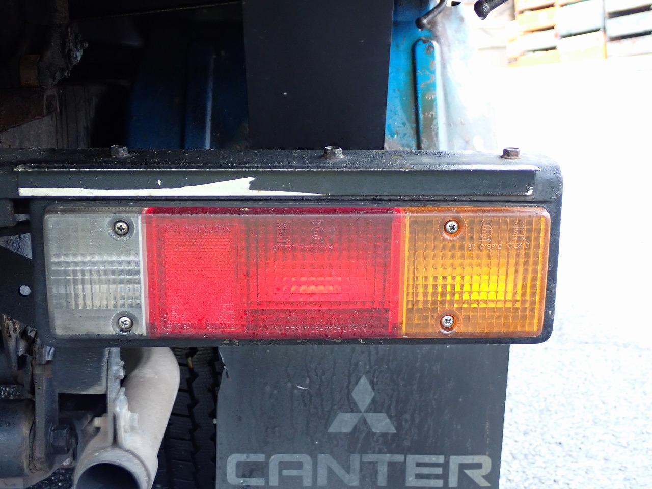 MITSUBISHI Canter