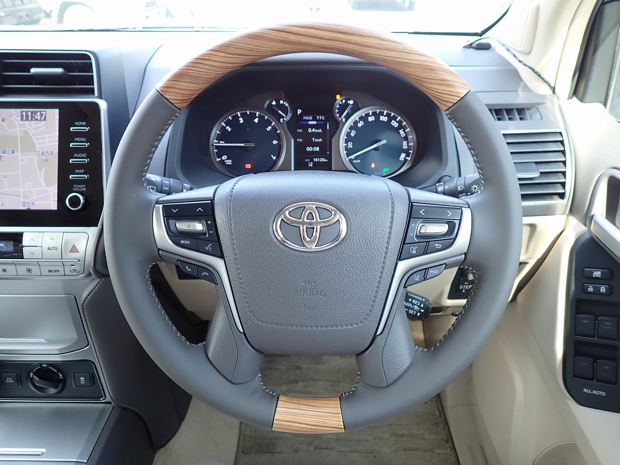 TOYOTA Land Cruiser Prado