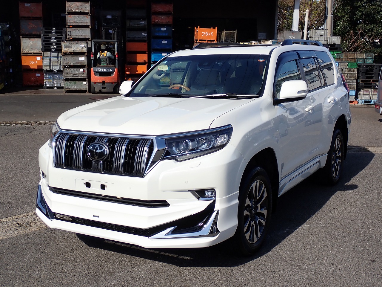 TOYOTA Land Cruiser Prado