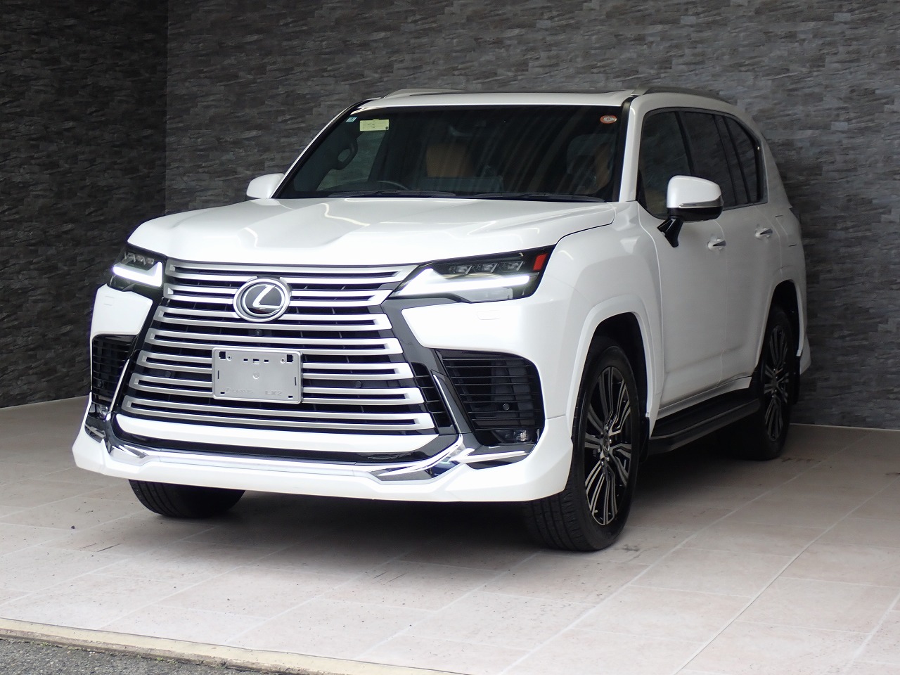 LEXUS LX