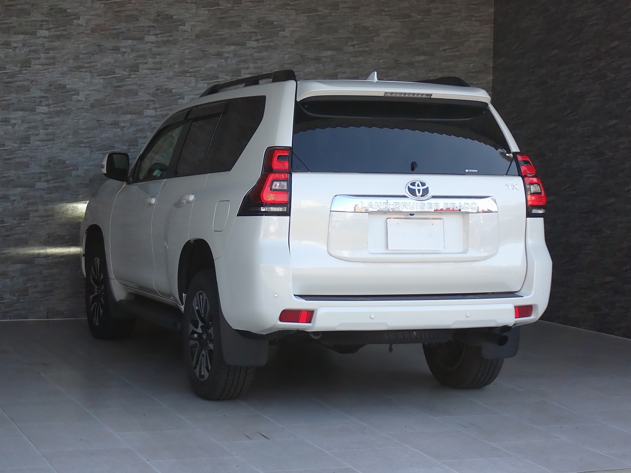 TOYOTA Land Cruiser Prado