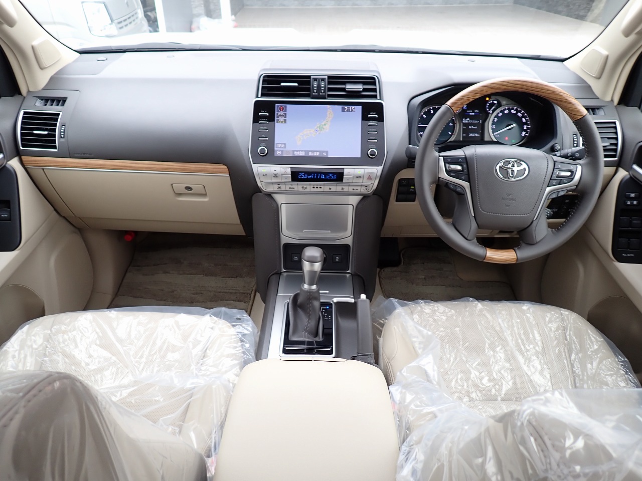 TOYOTA Land Cruiser Prado