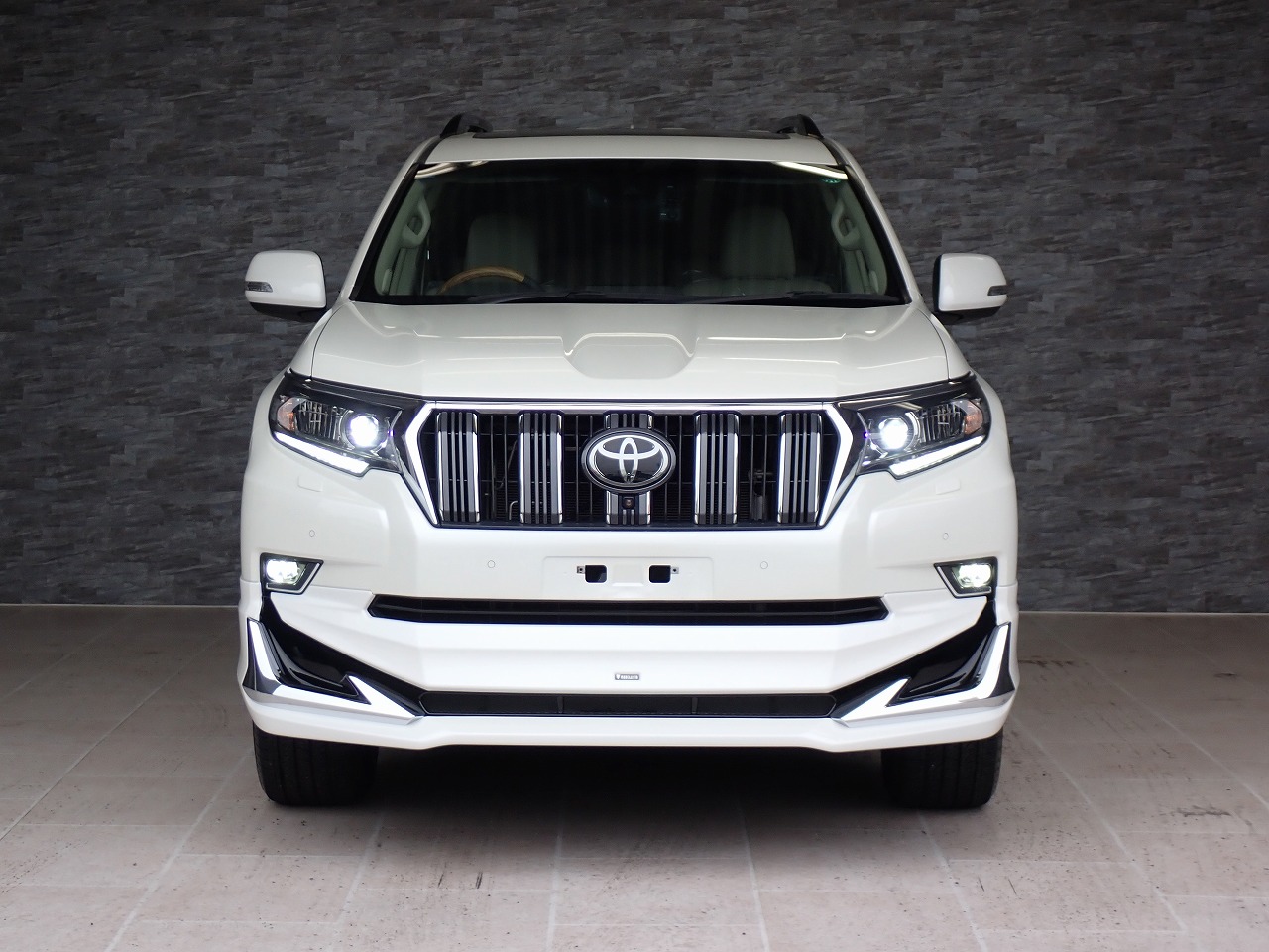 TOYOTA Land Cruiser Prado