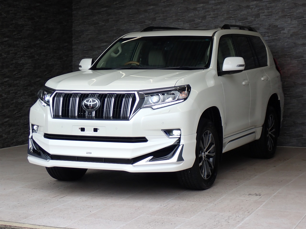 TOYOTA Land Cruiser Prado