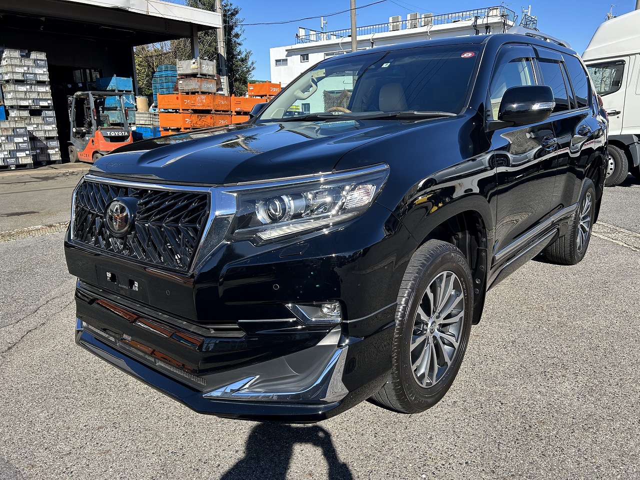 TOYOTA Land Cruiser Prado