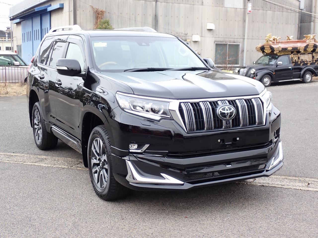 TOYOTA Land Cruiser Prado
