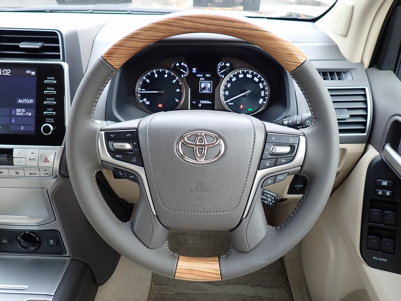 TOYOTA Land Cruiser Prado