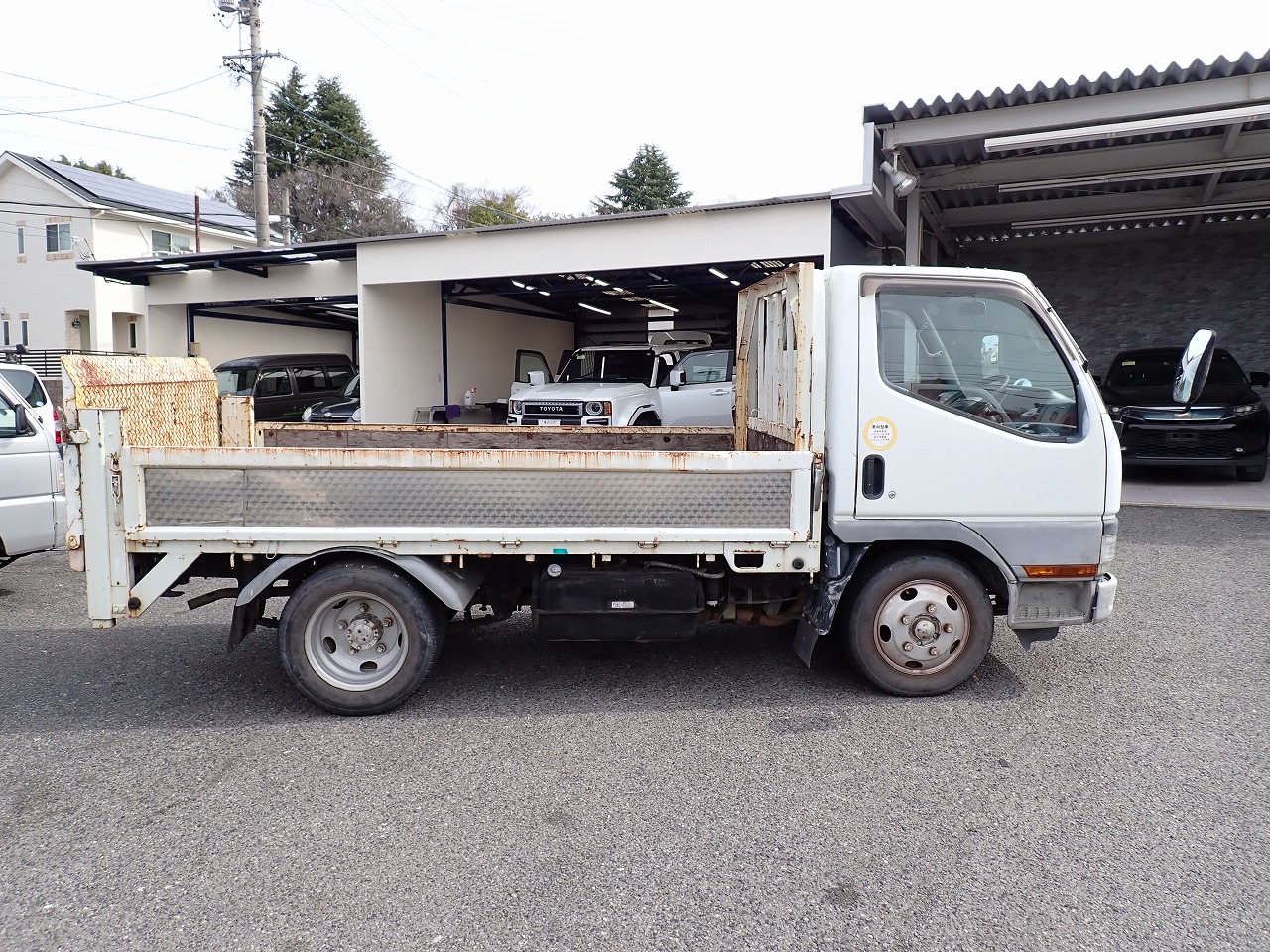 MITSUBISHI Canter