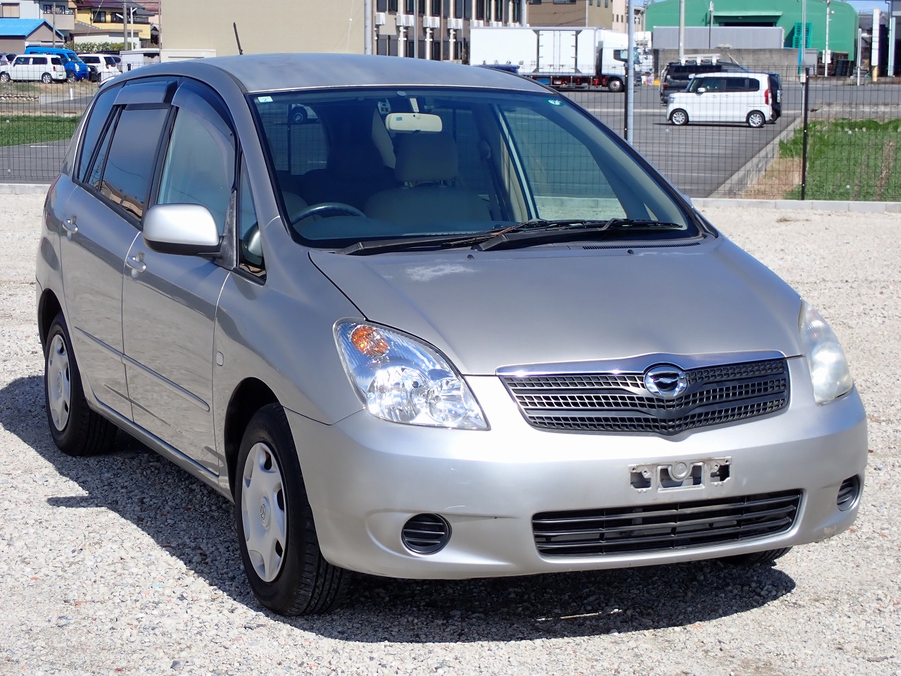 TOYOTA Corolla Spacio