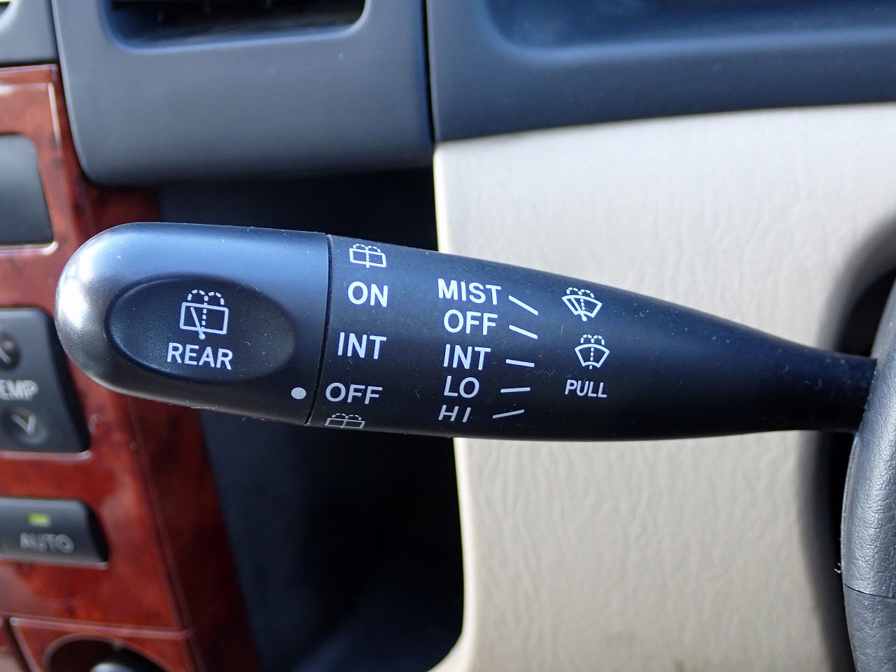 TOYOTA Corolla Spacio