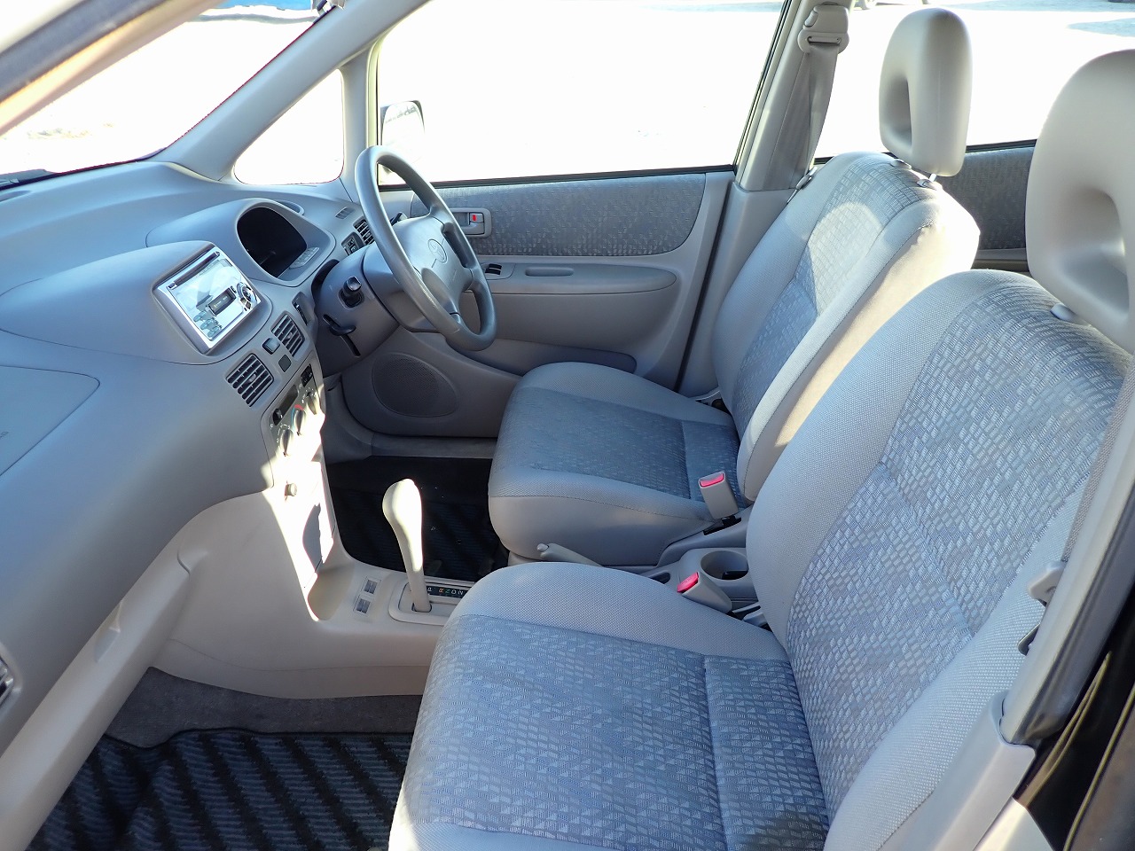 TOYOTA Corolla Spacio