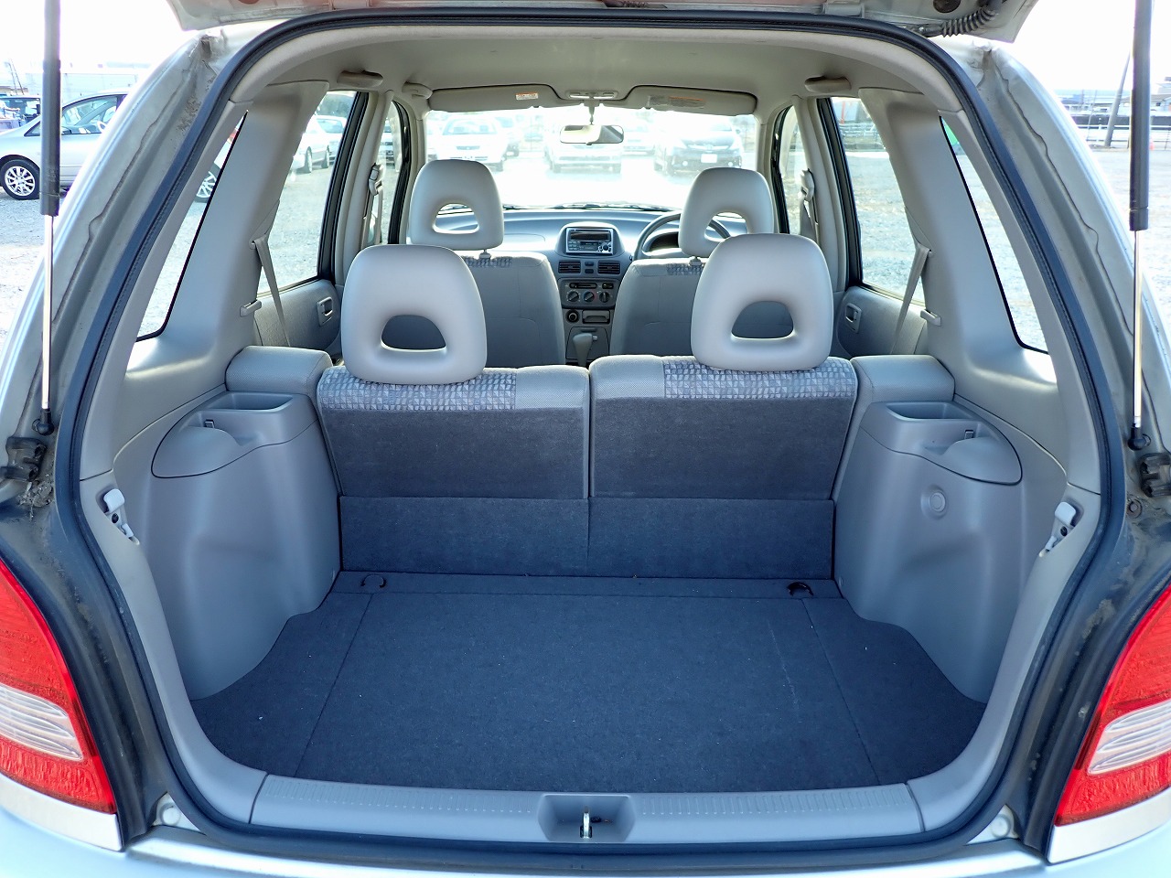 TOYOTA Corolla Spacio