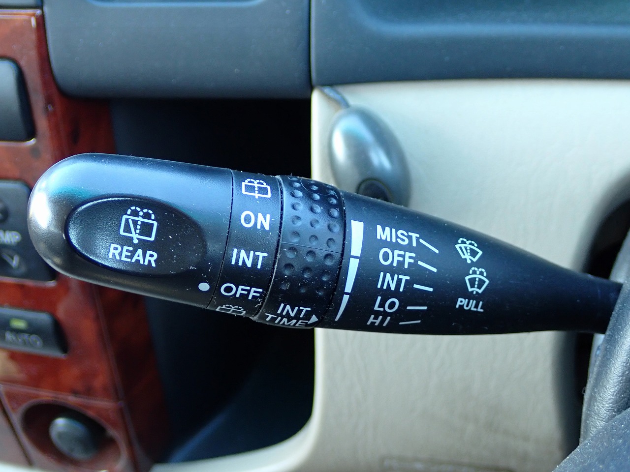 TOYOTA Corolla Spacio