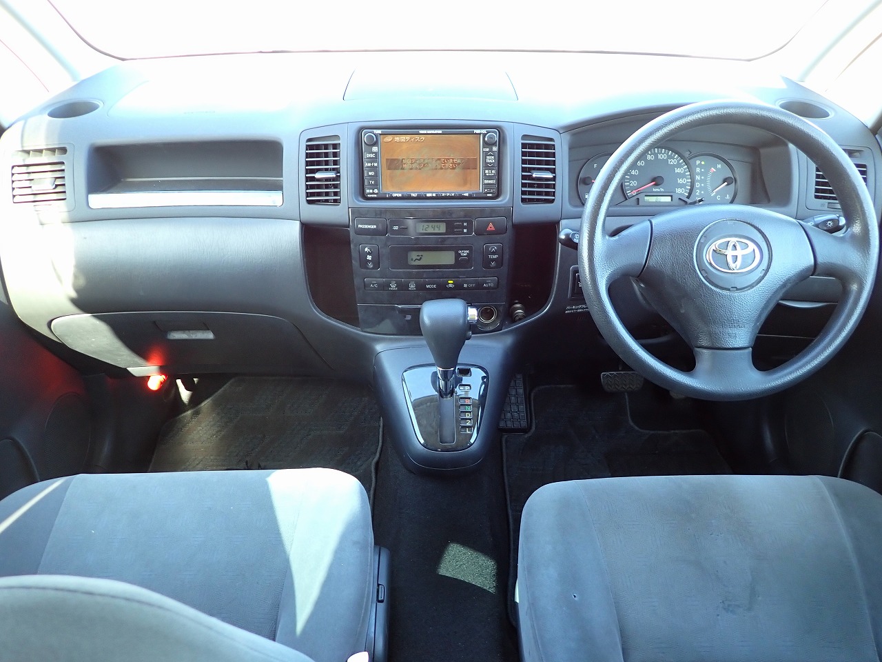 TOYOTA Corolla Spacio