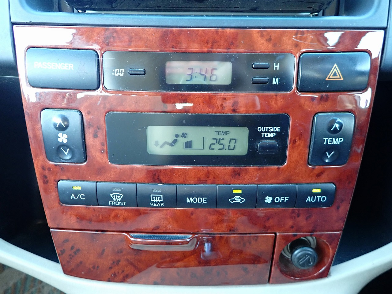 TOYOTA Corolla Spacio