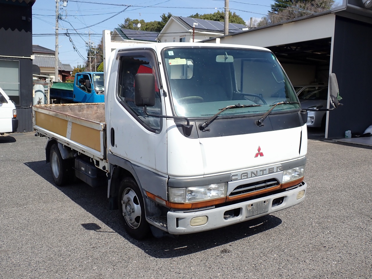 MITSUBISHI Canter