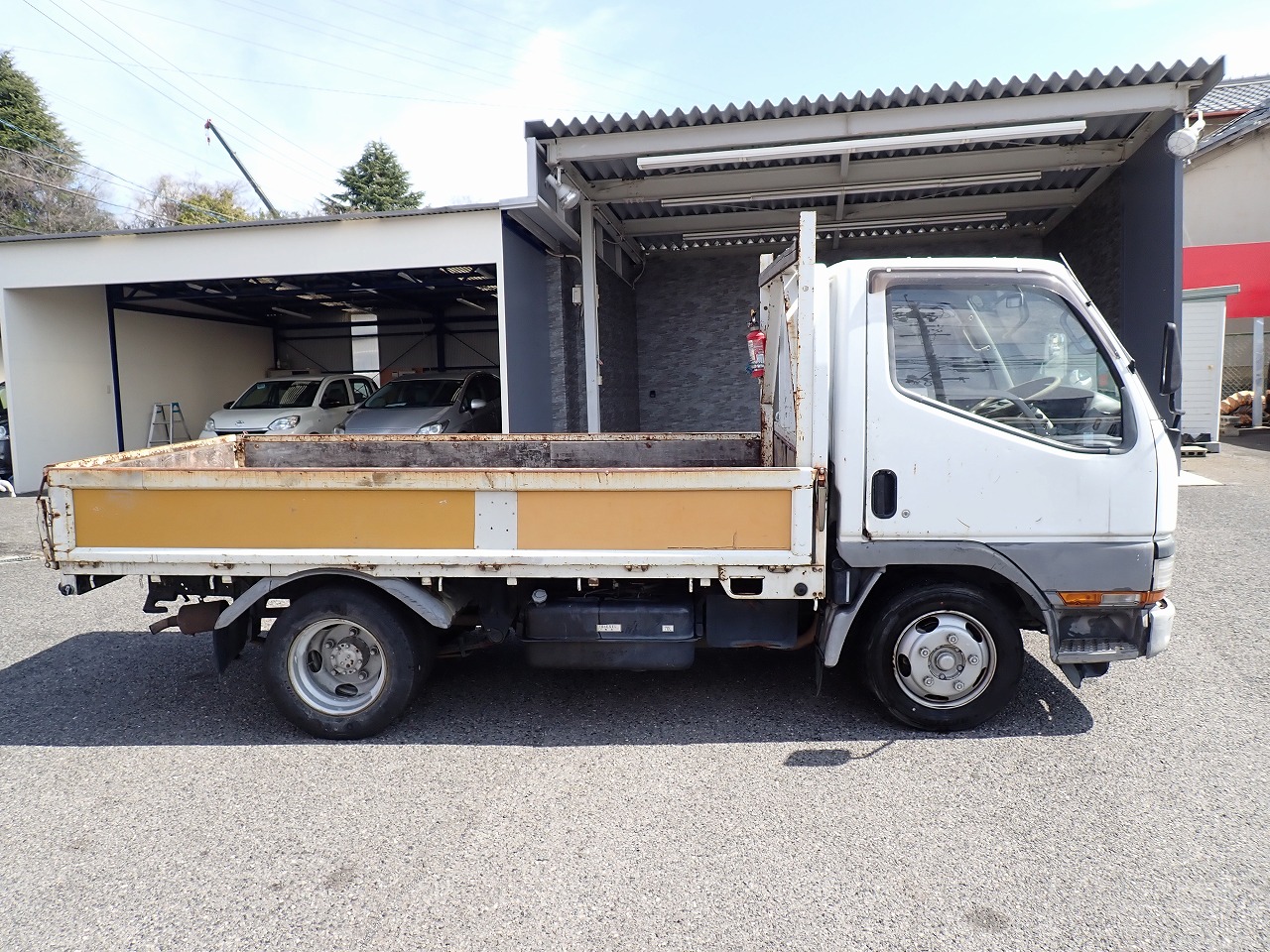 MITSUBISHI Canter