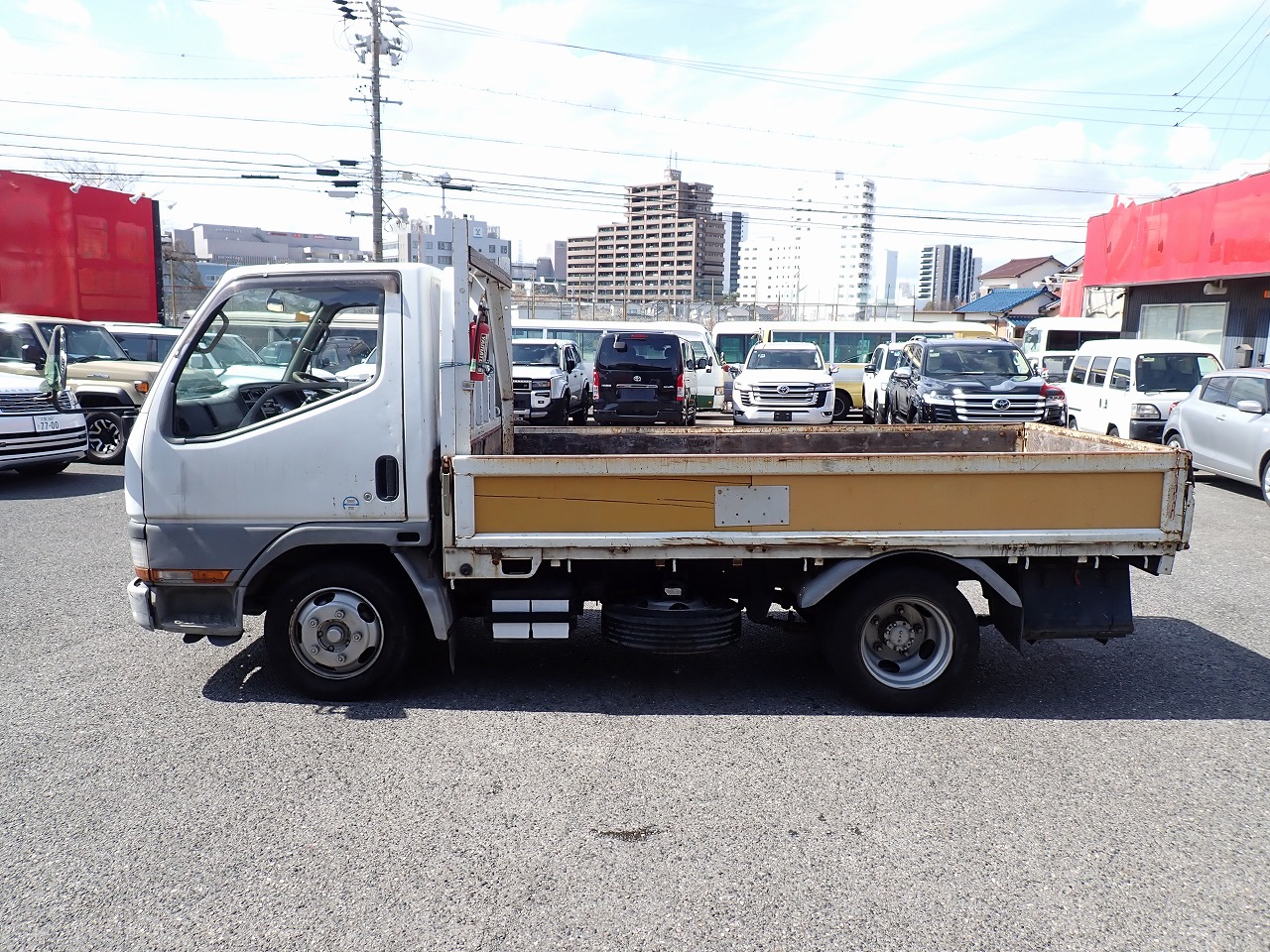 MITSUBISHI Canter