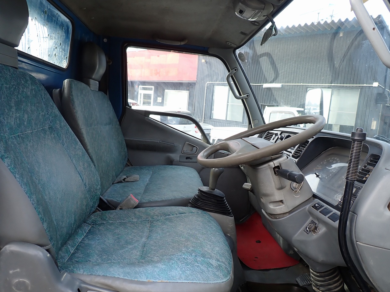MITSUBISHI Canter