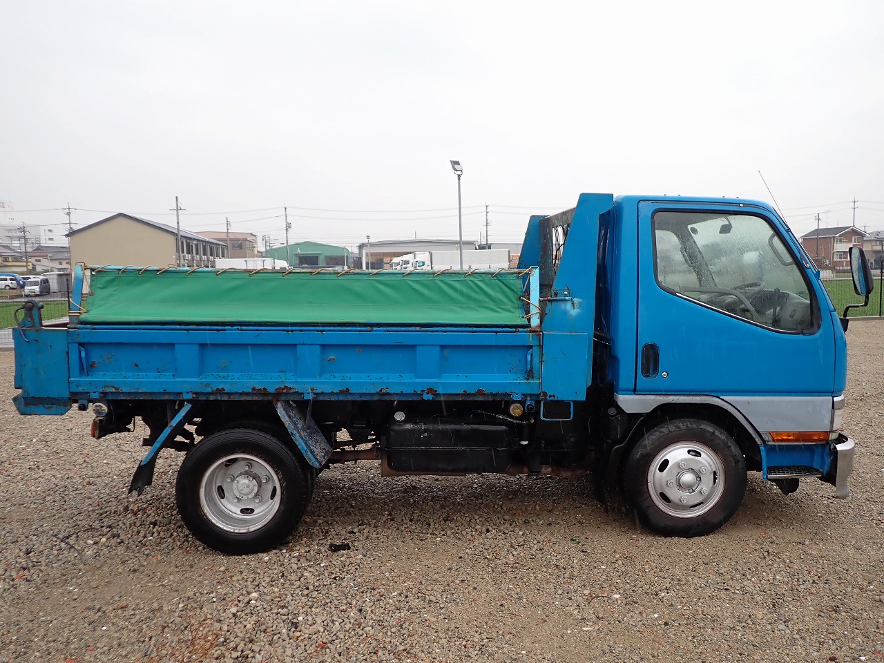 MITSUBISHI Canter
