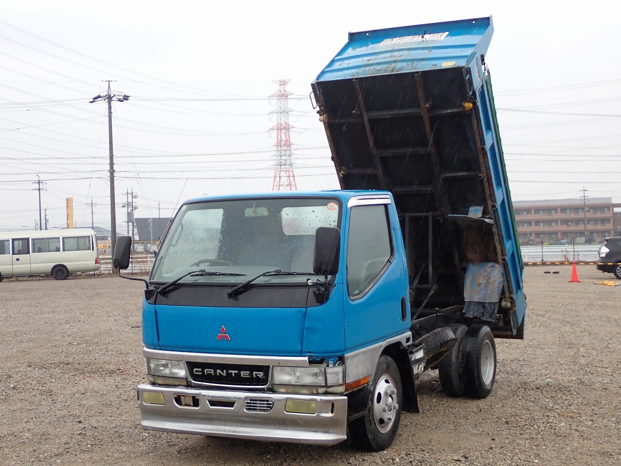 MITSUBISHI Canter