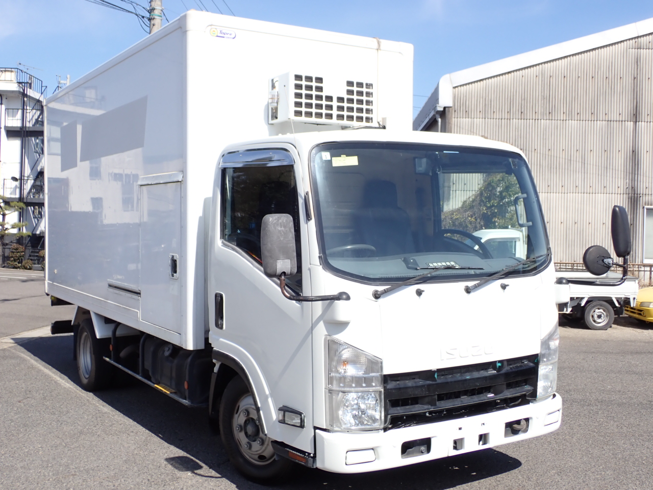 ISUZU Elf Truck