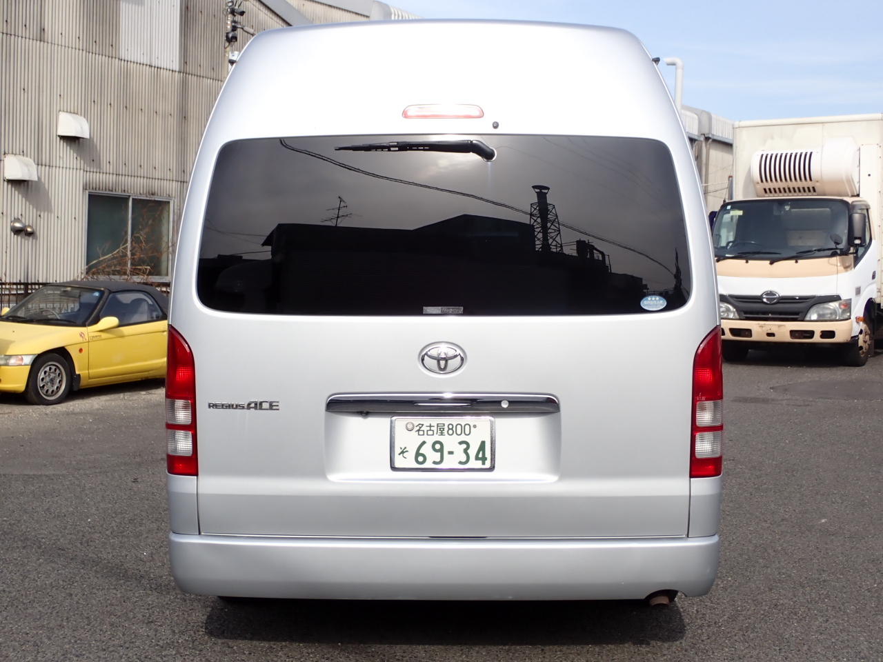 TOYOTA Regius Ace 