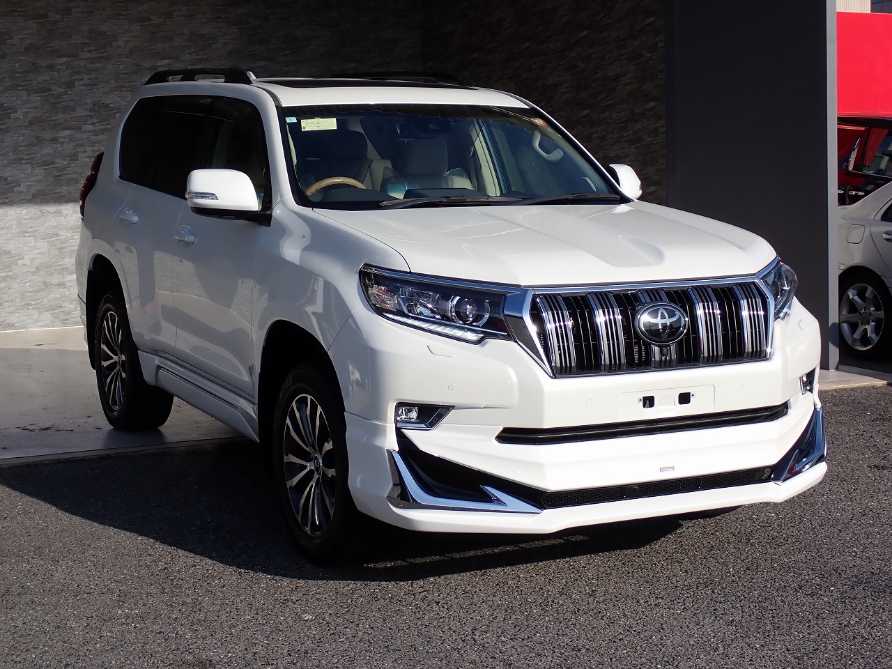 TOYOTA Land Cruiser Prado