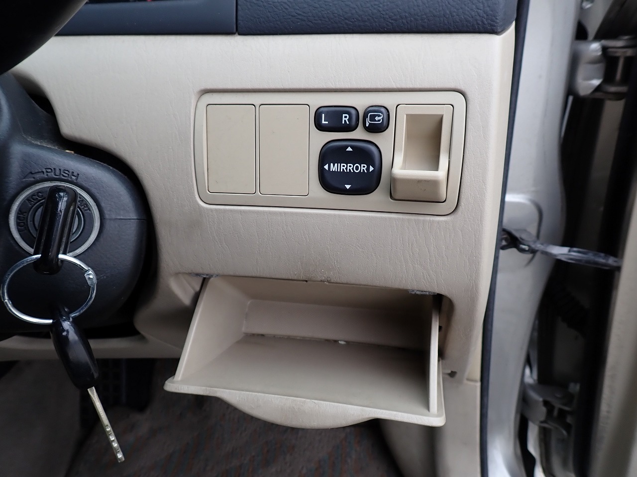 TOYOTA Corolla Spacio