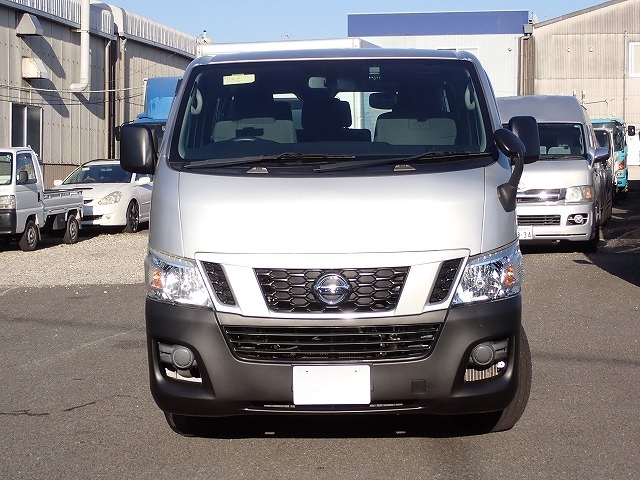 NISSAN NV 350 CARAVAN