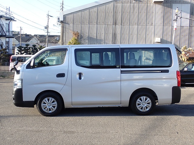 NISSAN NV 350 CARAVAN