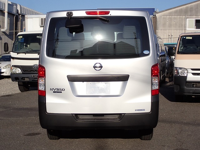 NISSAN NV 350 CARAVAN