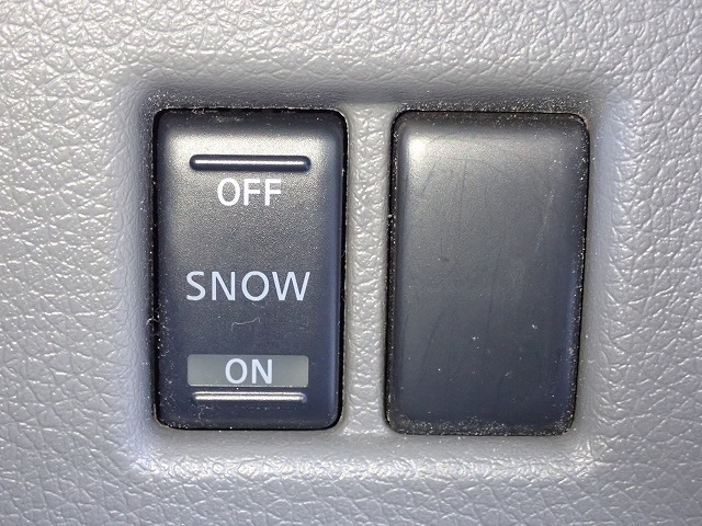 NISSAN NV 350 CARAVAN