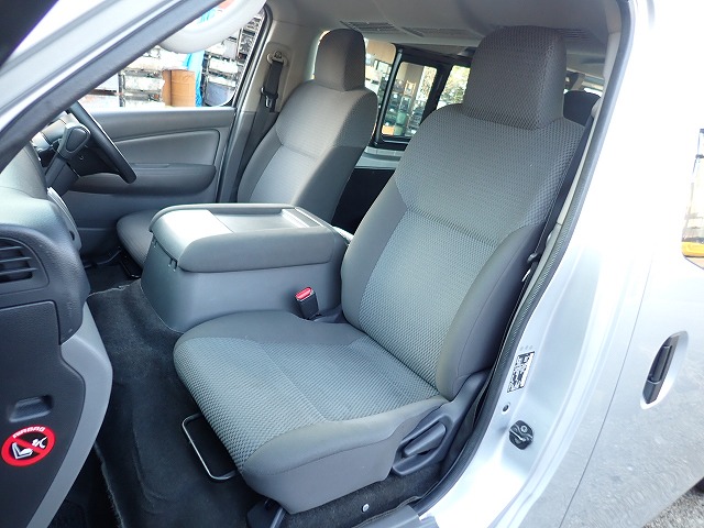 NISSAN NV 350 CARAVAN