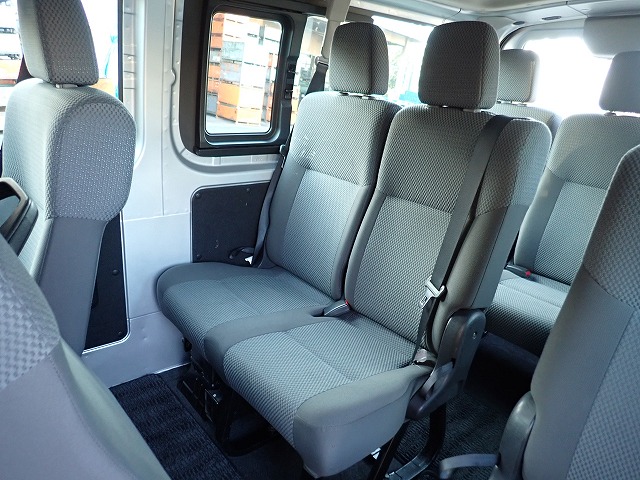 NISSAN NV 350 CARAVAN