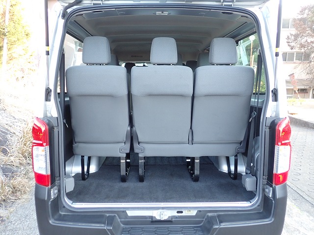 NISSAN NV 350 CARAVAN