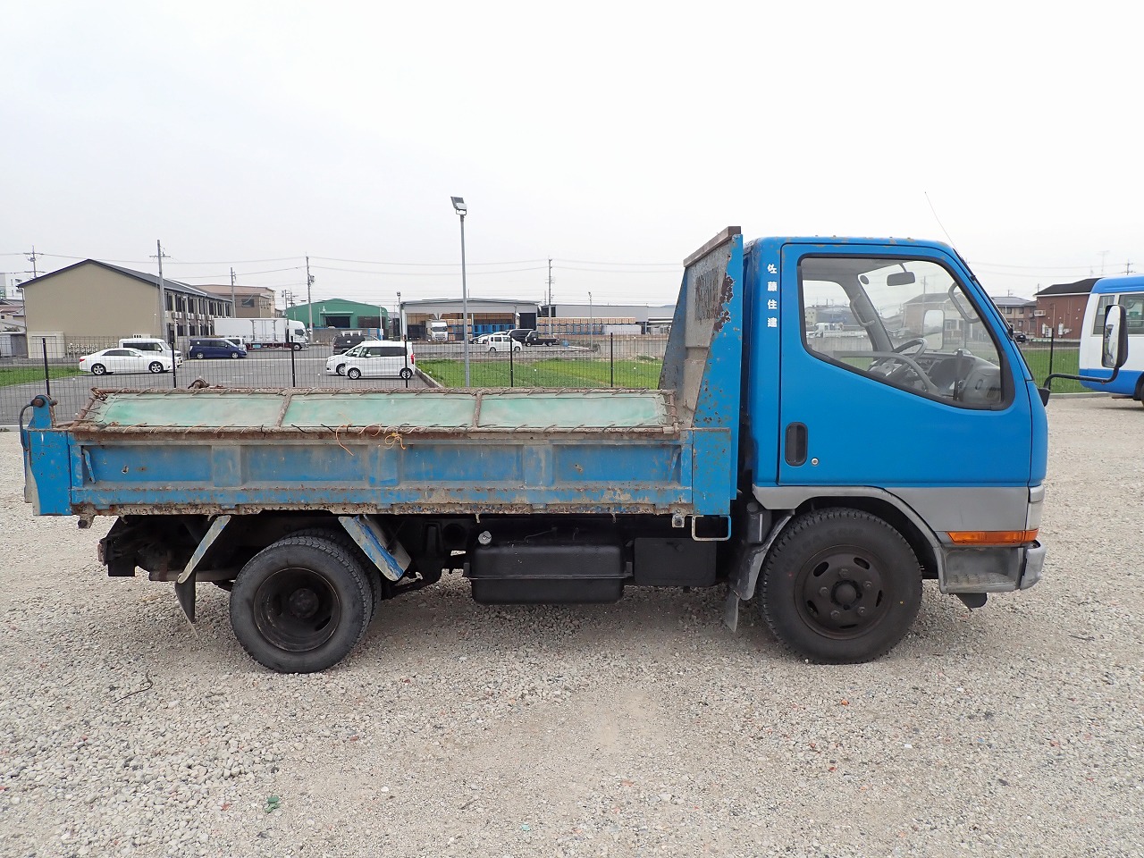 MITSUBISHI Canter